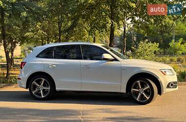 Внедорожник / Кроссовер Audi Q5 2016 в 