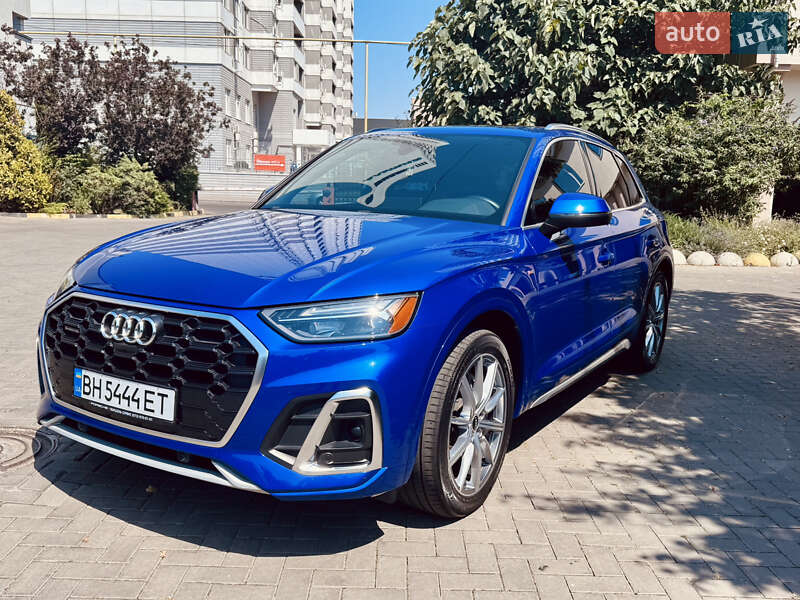 Позашляховик / Кросовер Audi Q5 2020 в 