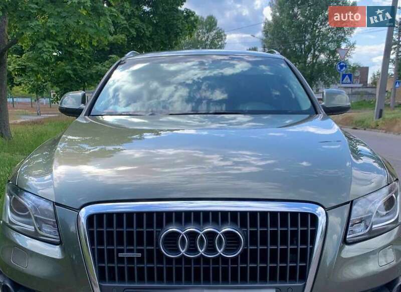 Позашляховик / Кросовер Audi Q5 2011 в Києві
