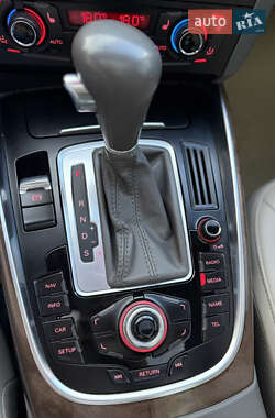 Позашляховик / Кросовер Audi Q5 2010 в 