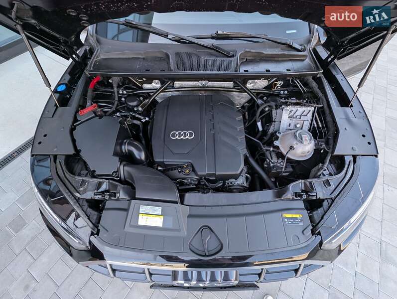 Позашляховик / Кросовер Audi Q5 2020 в Луцьку