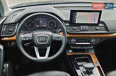 Внедорожник / Кроссовер Audi Q5 2022 в 