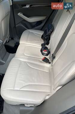 Внедорожник / Кроссовер Audi Q5 2012 в 