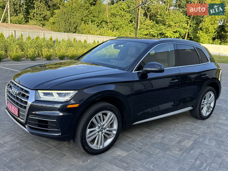 Позашляховик / Кросовер Audi Q5 2018 в Луцьку