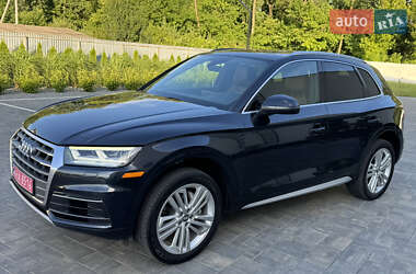 Позашляховик / Кросовер Audi Q5 2018 в 