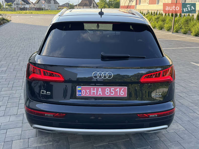 Позашляховик / Кросовер Audi Q5 2018 в Луцьку
