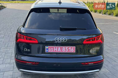 Позашляховик / Кросовер Audi Q5 2018 в 