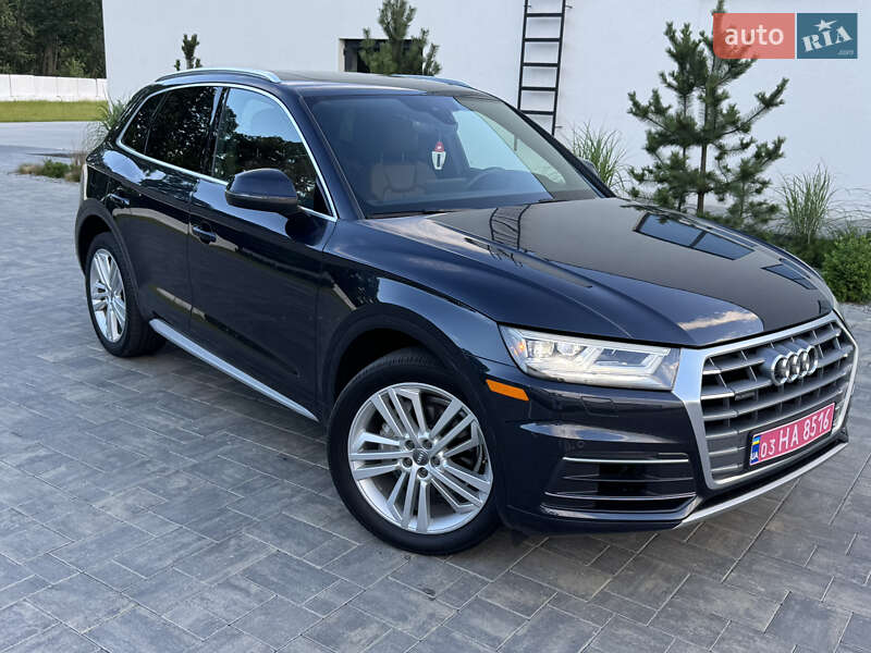 Позашляховик / Кросовер Audi Q5 2018 в Луцьку
