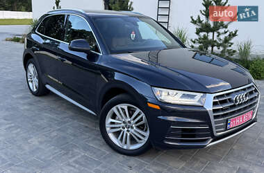 Позашляховик / Кросовер Audi Q5 2018 в 