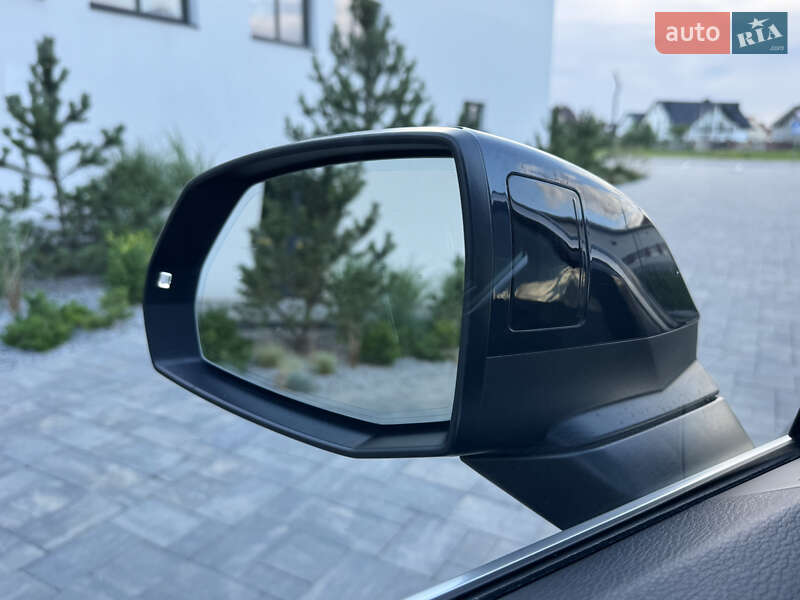 Позашляховик / Кросовер Audi Q5 2018 в Луцьку