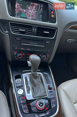 Позашляховик / Кросовер Audi Q5 2011 в 