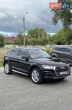 Внедорожник / Кроссовер Audi Q5 2017 в 