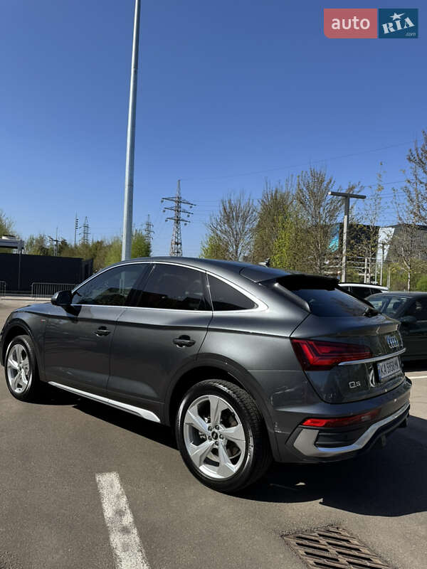 Внедорожник / Кроссовер Audi Q5 2023 в Киеве