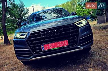 Внедорожник / Кроссовер Audi Q5 2018 в 