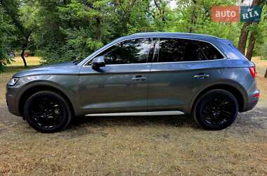Внедорожник / Кроссовер Audi Q5 2018 в 