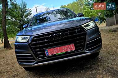 Внедорожник / Кроссовер Audi Q5 2018 в 