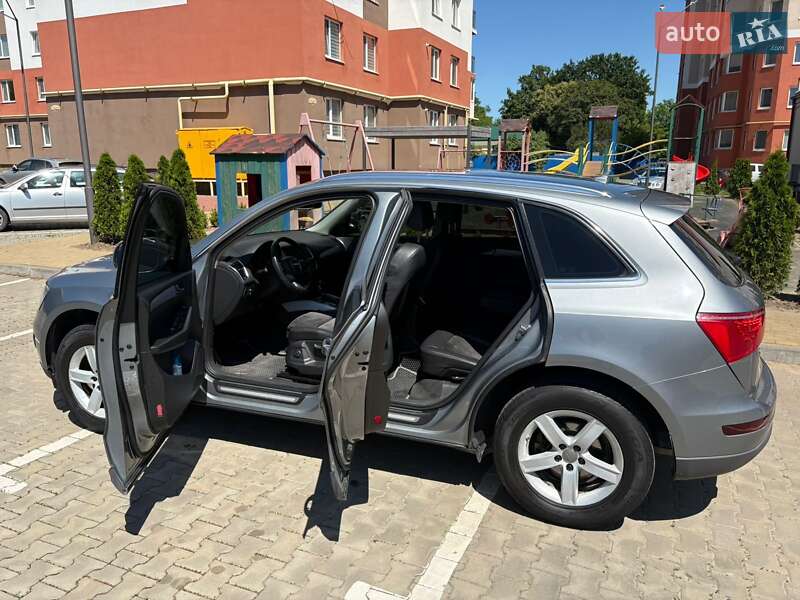 Позашляховик / Кросовер Audi Q5 2009 в Луцьку