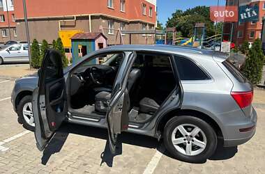 Внедорожник / Кроссовер Audi Q5 2009 в 