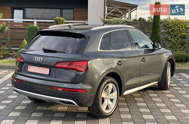 Внедорожник / Кроссовер Audi Q5 2019 в 