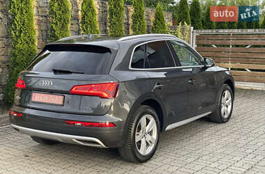 Внедорожник / Кроссовер Audi Q5 2019 в 