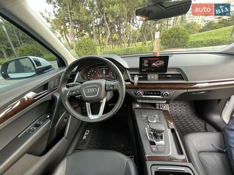 Внедорожник / Кроссовер Audi Q5 2019 в Днепре