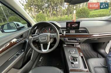 Внедорожник / Кроссовер Audi Q5 2019 в 