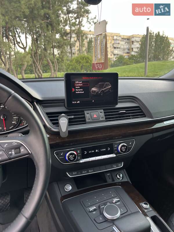Внедорожник / Кроссовер Audi Q5 2019 в Днепре