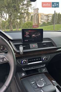 Внедорожник / Кроссовер Audi Q5 2019 в 