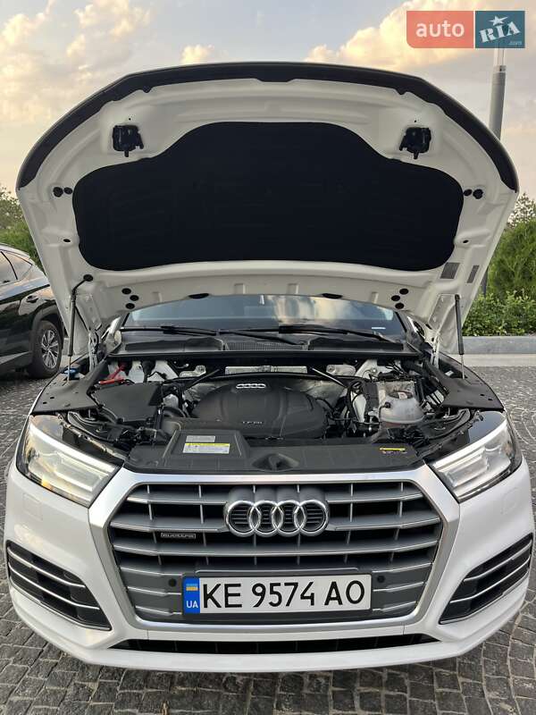 Внедорожник / Кроссовер Audi Q5 2019 в Днепре