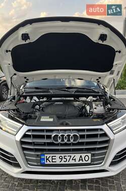 Внедорожник / Кроссовер Audi Q5 2019 в 