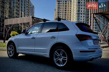 Позашляховик / Кросовер Audi Q5 2016 в 