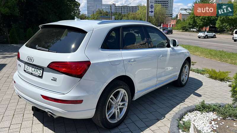 Позашляховик / Кросовер Audi Q5 2015 в Львові