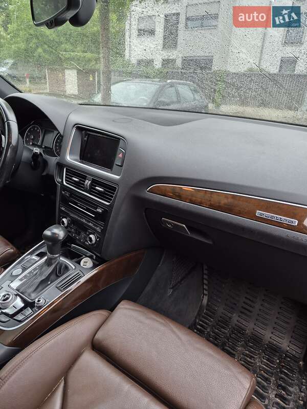 Внедорожник / Кроссовер Audi Q5 2015 в Буче