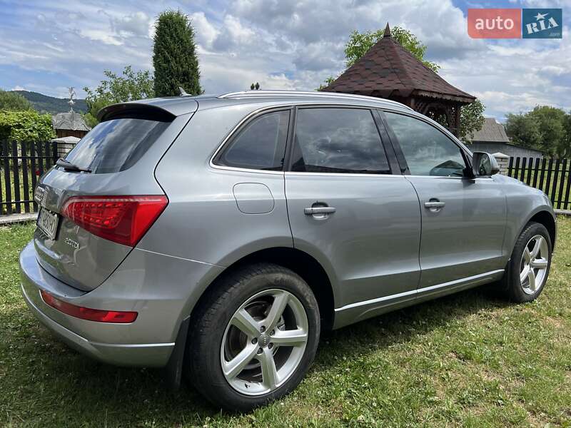 Внедорожник / Кроссовер Audi Q5 2011 в Надворной