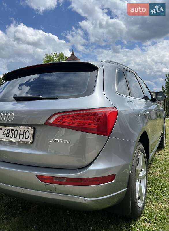 Внедорожник / Кроссовер Audi Q5 2011 в Надворной