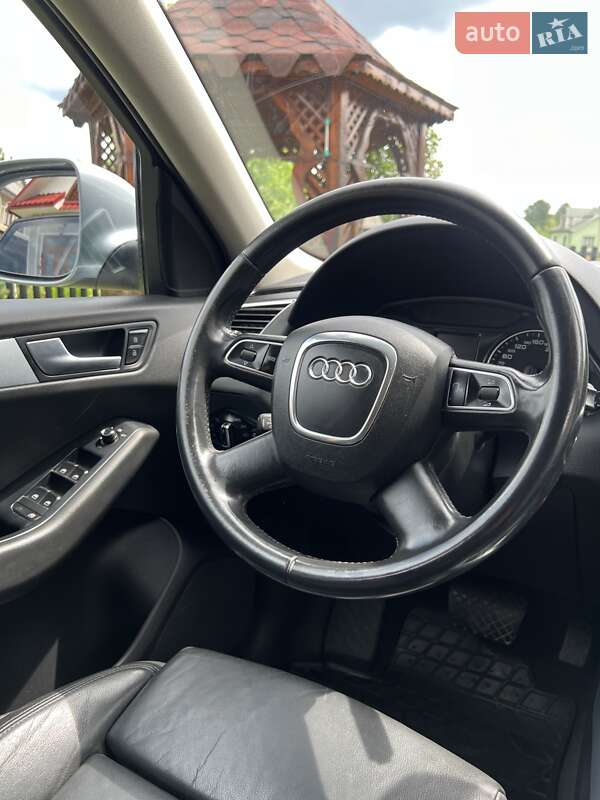 Внедорожник / Кроссовер Audi Q5 2011 в Надворной