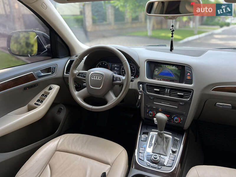 Позашляховик / Кросовер Audi Q5 2010 в Рівному