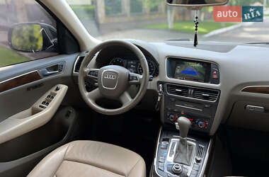 Внедорожник / Кроссовер Audi Q5 2010 в 