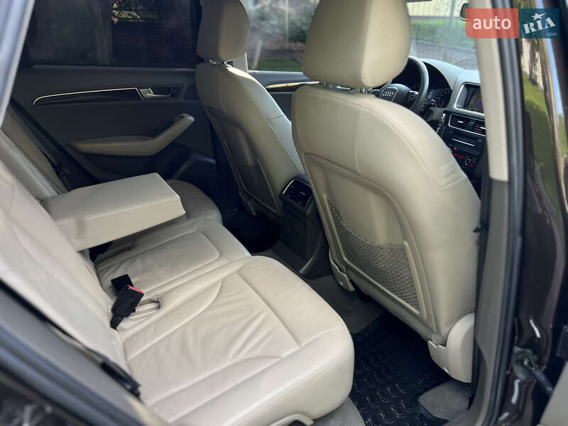 Позашляховик / Кросовер Audi Q5 2010 в Рівному