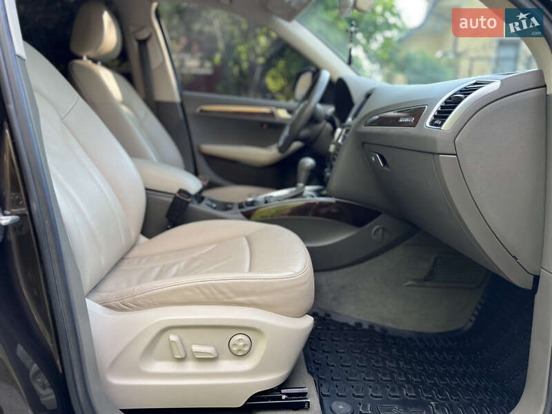 Позашляховик / Кросовер Audi Q5 2010 в Рівному