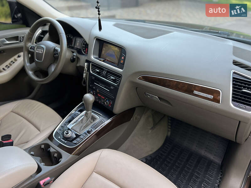 Позашляховик / Кросовер Audi Q5 2010 в Рівному