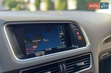 Внедорожник / Кроссовер Audi Q5 2010 в 