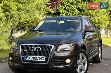 Внедорожник / Кроссовер Audi Q5 2010 в 