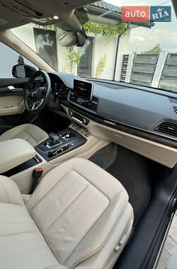 Внедорожник / Кроссовер Audi Q5 2019 в 