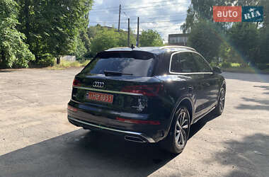 Позашляховик / Кросовер Audi Q5 2023 в 