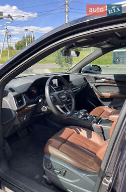 Позашляховик / Кросовер Audi Q5 2019 в 