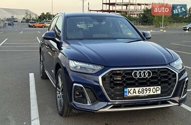 Внедорожник / Кроссовер Audi Q5 2021 в 