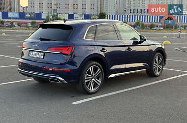 Внедорожник / Кроссовер Audi Q5 2021 в 