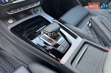 Внедорожник / Кроссовер Audi Q5 2021 в 