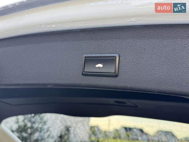 Позашляховик / Кросовер Audi Q5 2011 в Луцьку